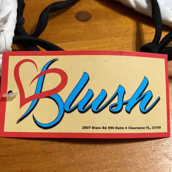 Blush White and Black Contrast Bikini Set S/M - Picture 10 of 11